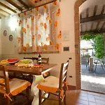 Girasole By Interhome Appartement Peccioli